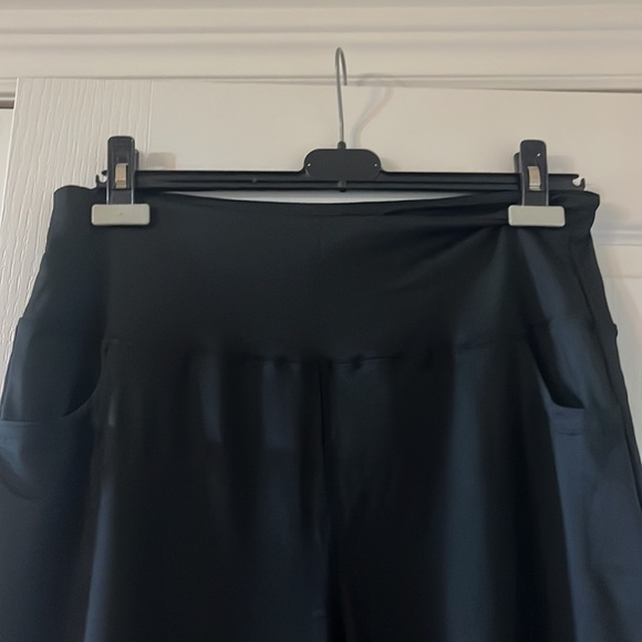 NWT Black wide leg yoga pant - Picture 3 of 5